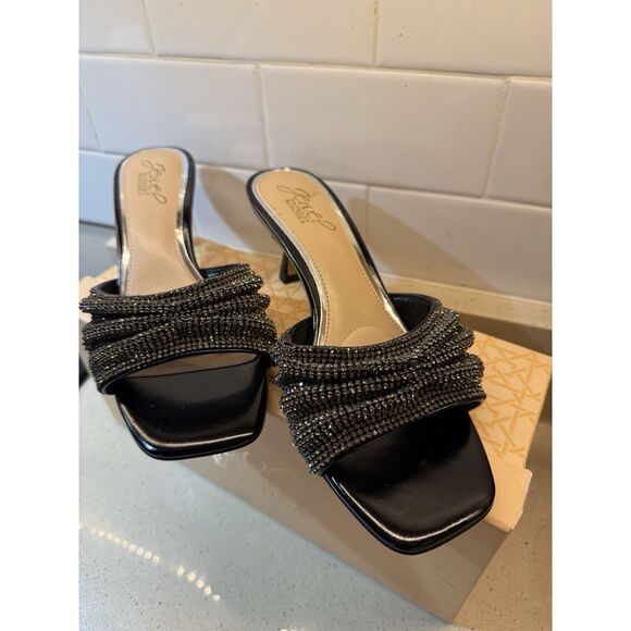 Badgley Mischka Jewel Kitten Heels Women's - Picture 5 of 7